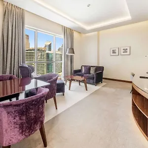 Radisson Blu Hotel, Waterfront דובאי